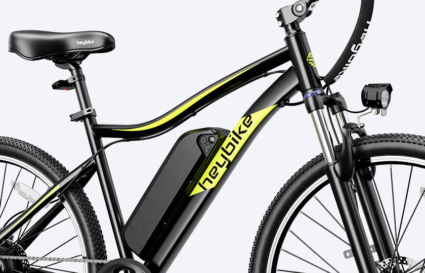 Close view of high-step commuter ebike come with removable battery Heybike